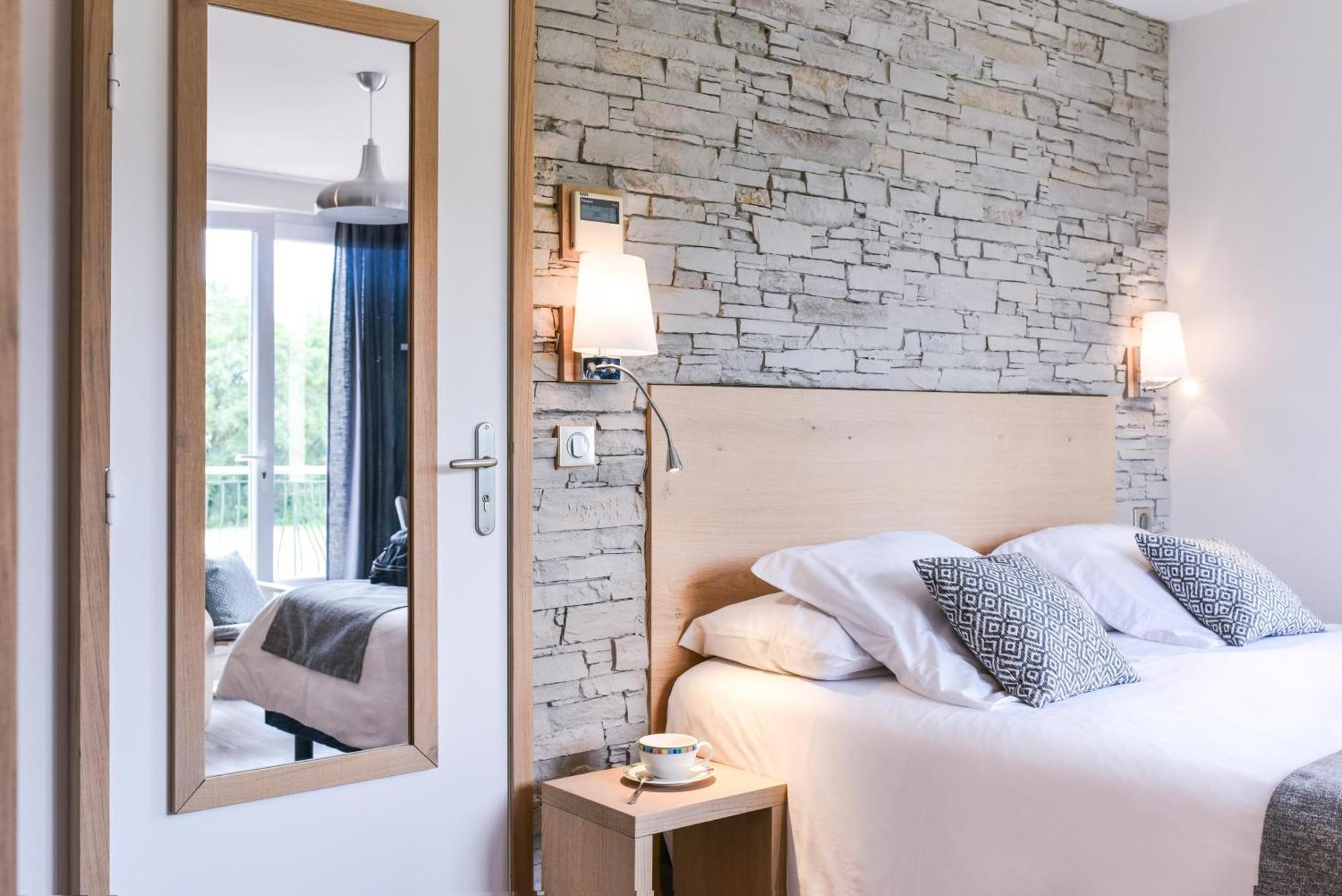Logis Auberge Du Relais - Hotel & Restaurant Berenx ภายนอก รูปภาพ