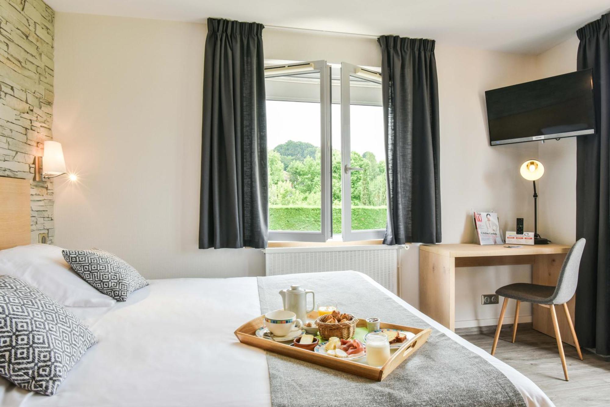 Logis Auberge Du Relais - Hotel & Restaurant Berenx ภายนอก รูปภาพ