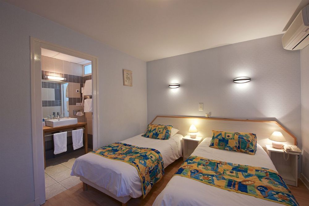 Logis Auberge Du Relais - Hotel & Restaurant Berenx ภายนอก รูปภาพ